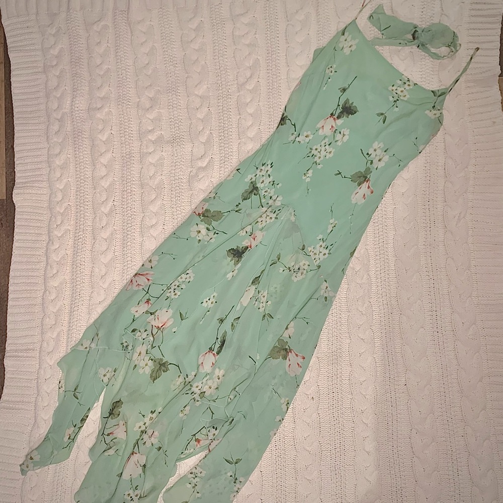 •Elegance• Vintage Chiffon Dress with neckerchief